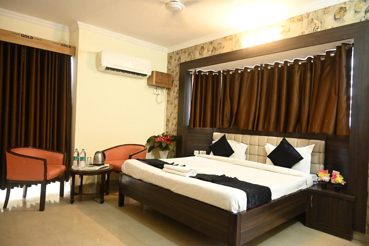 Ganga Darshanam Guesthouse At Dashashwamedh Ghat Varanasi Dış mekan fotoğraf