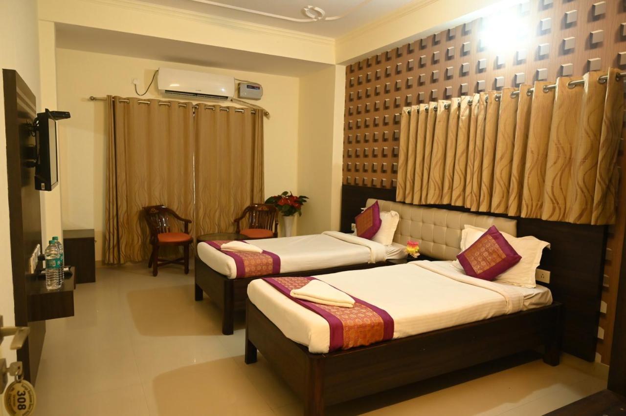 Ganga Darshanam Guesthouse At Dashashwamedh Ghat Varanasi Dış mekan fotoğraf